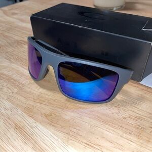 Oakley drop point sunglasses